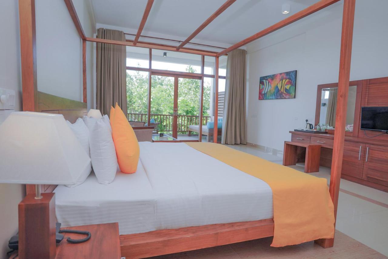 Breeze Pasikudah Hotel Passikudah Exterior foto