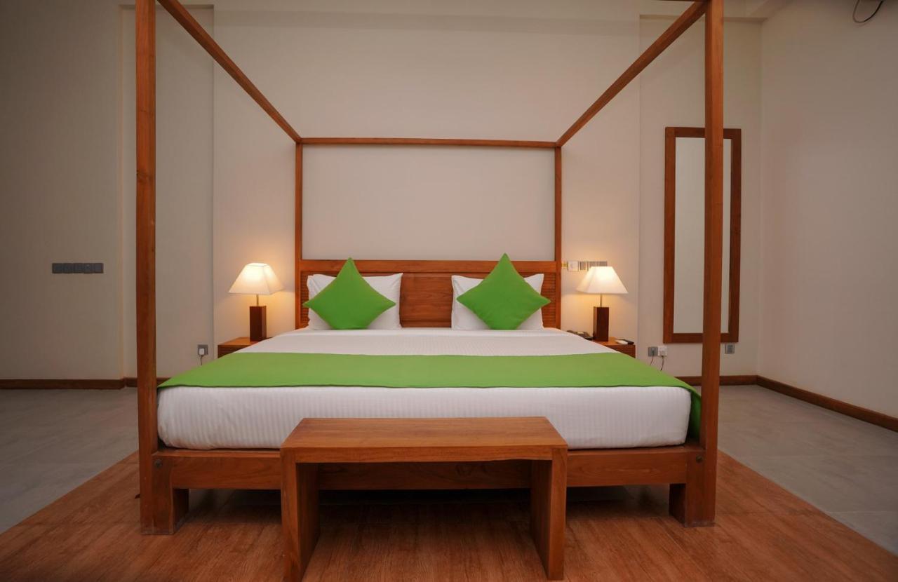 Breeze Pasikudah Hotel Passikudah Exterior foto